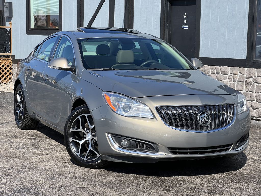 2017 Buick Regal Image 2