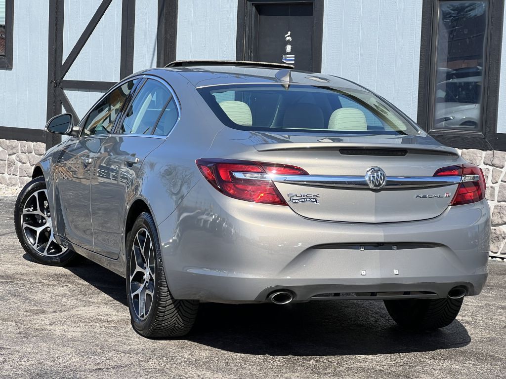 2017 Buick Regal Image 11