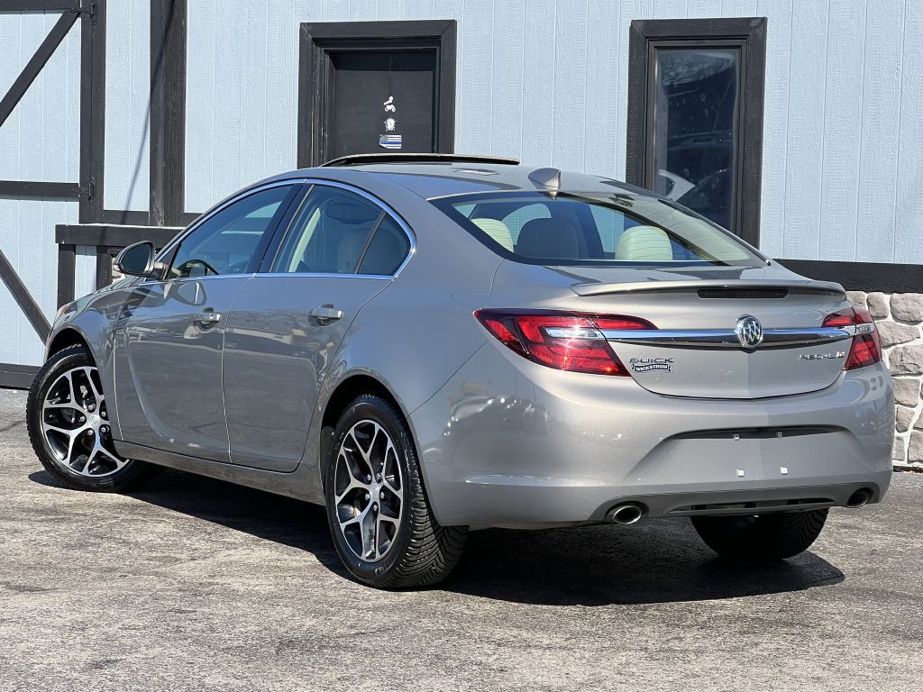 2017 Buick Regal Image 12