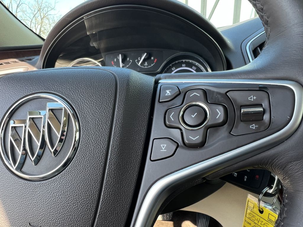 2017 Buick Regal Image 21
