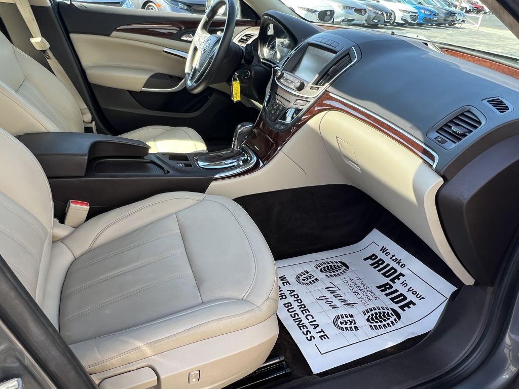 2017 Buick Regal Image 30