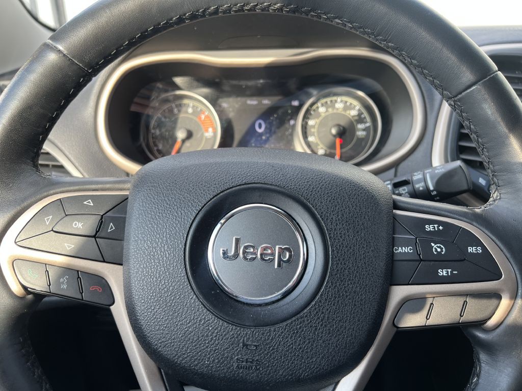 2016 Jeep Cherokee Image 15