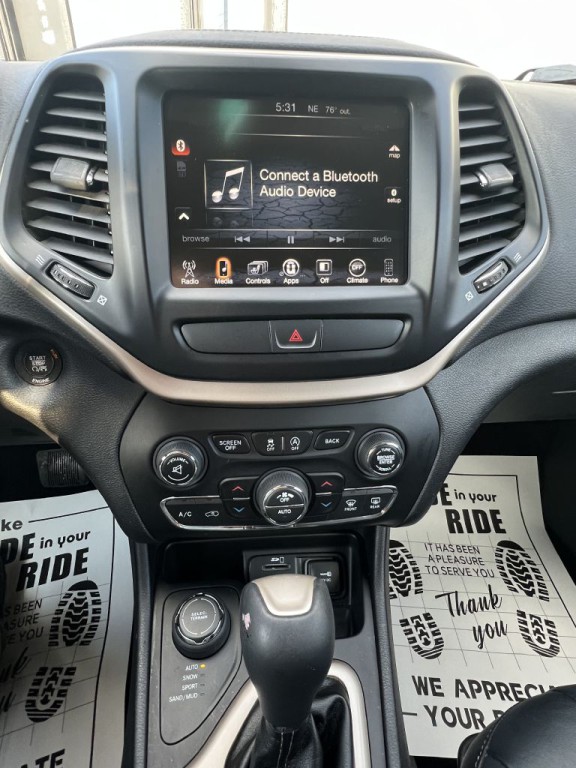 2016 Jeep Cherokee Image 16