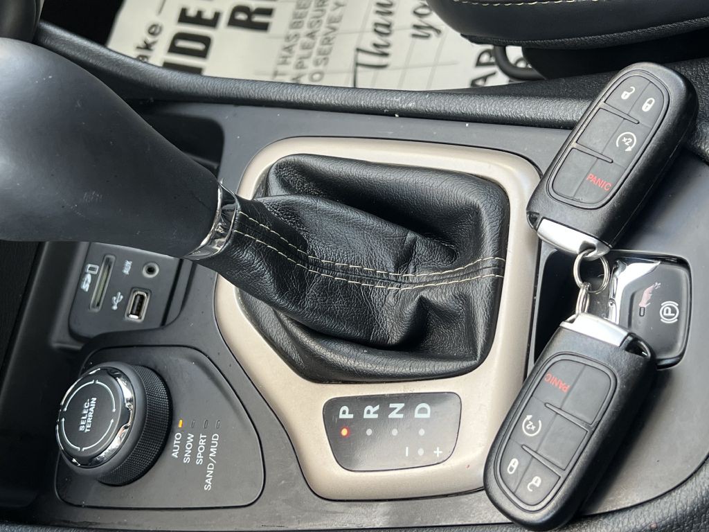 2016 Jeep Cherokee Image 20