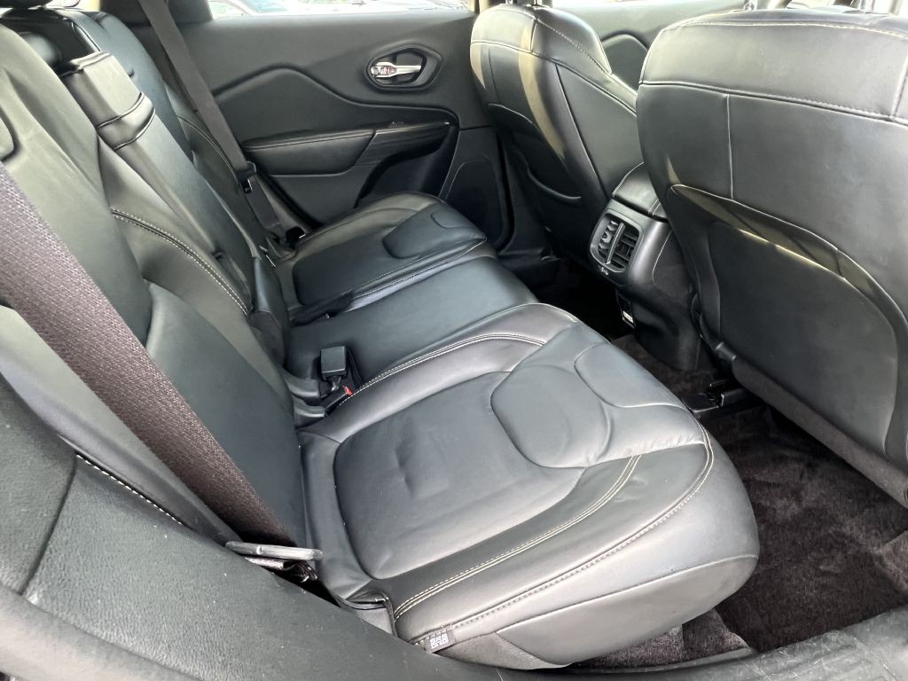 2016 Jeep Cherokee Image 25