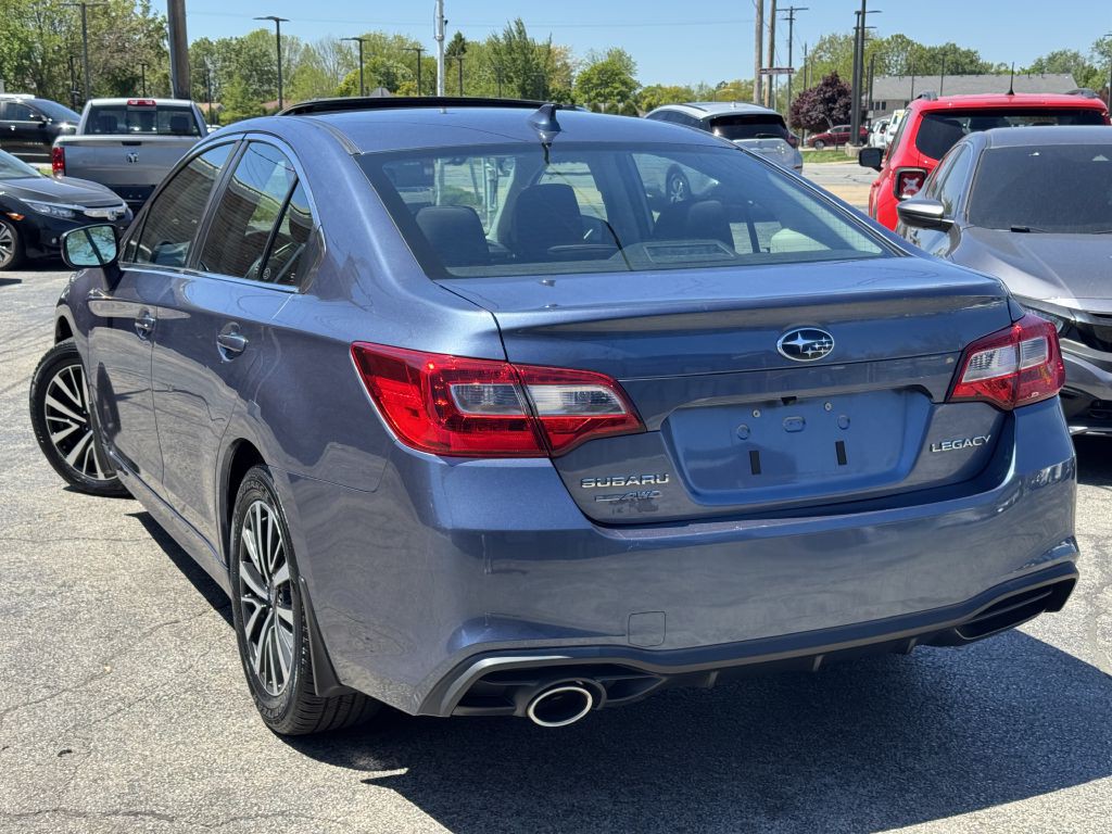 2018 Subaru Legacy Image 9