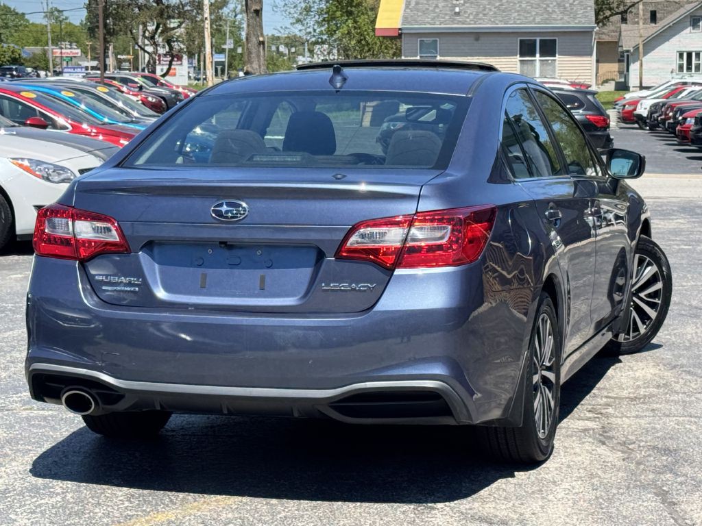 2018 Subaru Legacy Image 10