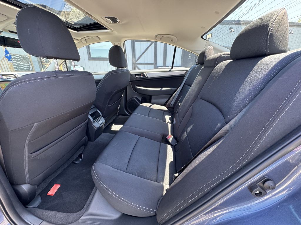 2018 Subaru Legacy Image 17
