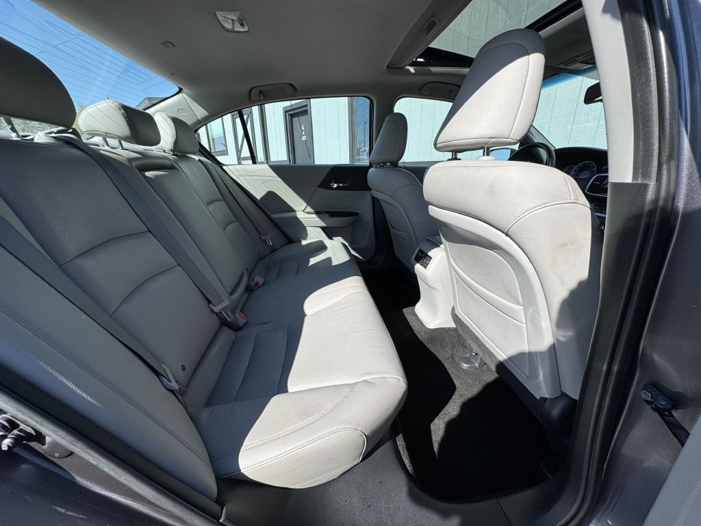 2013 Honda Accord Image 18