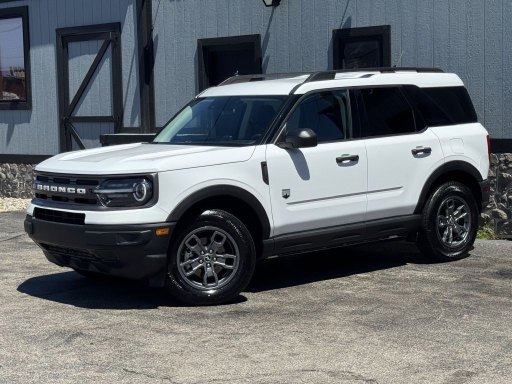 2024 Ford Bronco Image 2