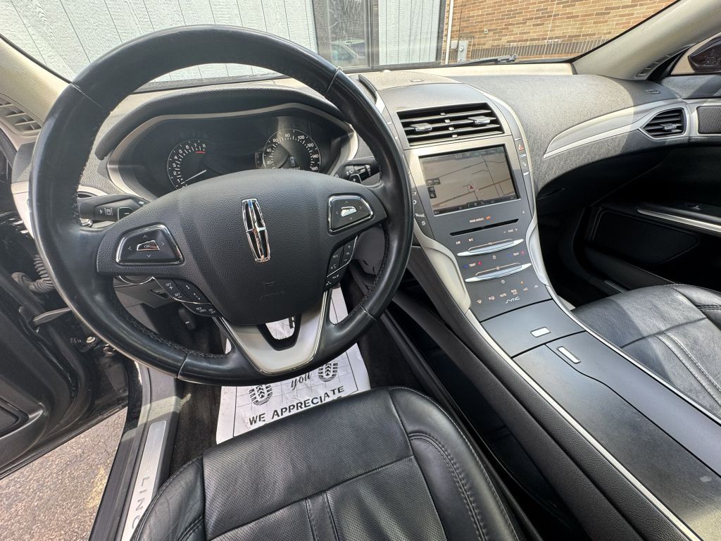 2016 Lincoln MKZ Image 18