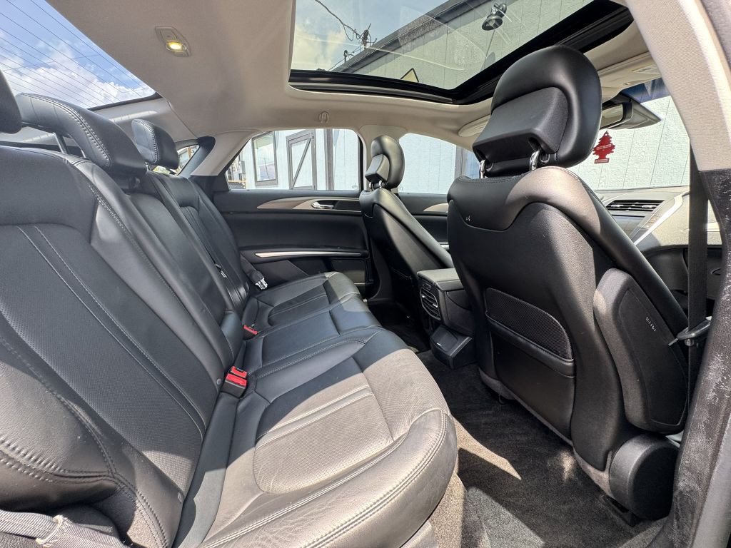2016 Lincoln MKZ Image 20