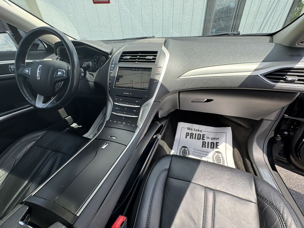 2016 Lincoln MKZ Image 23
