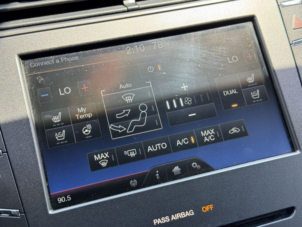 2016 Lincoln MKZ Image 29