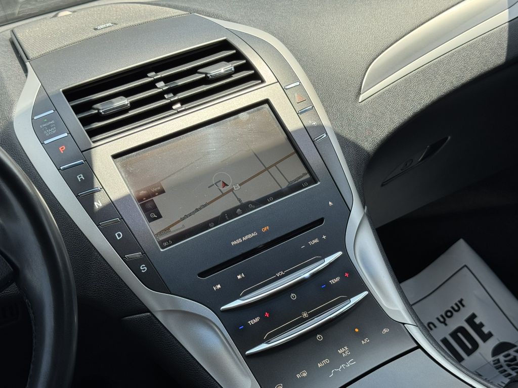 2016 Lincoln MKZ Image 31