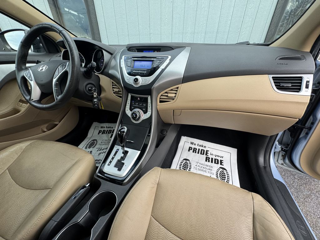 2012 Hyundai Elantra Image 18