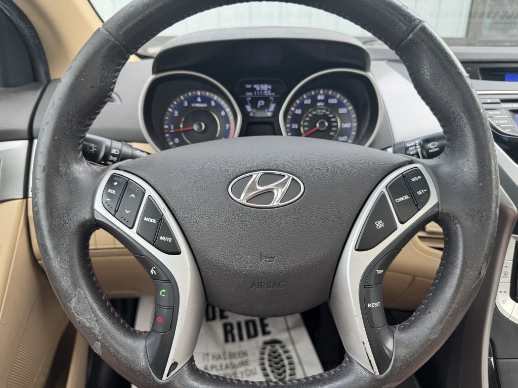 2012 Hyundai Elantra Image 19