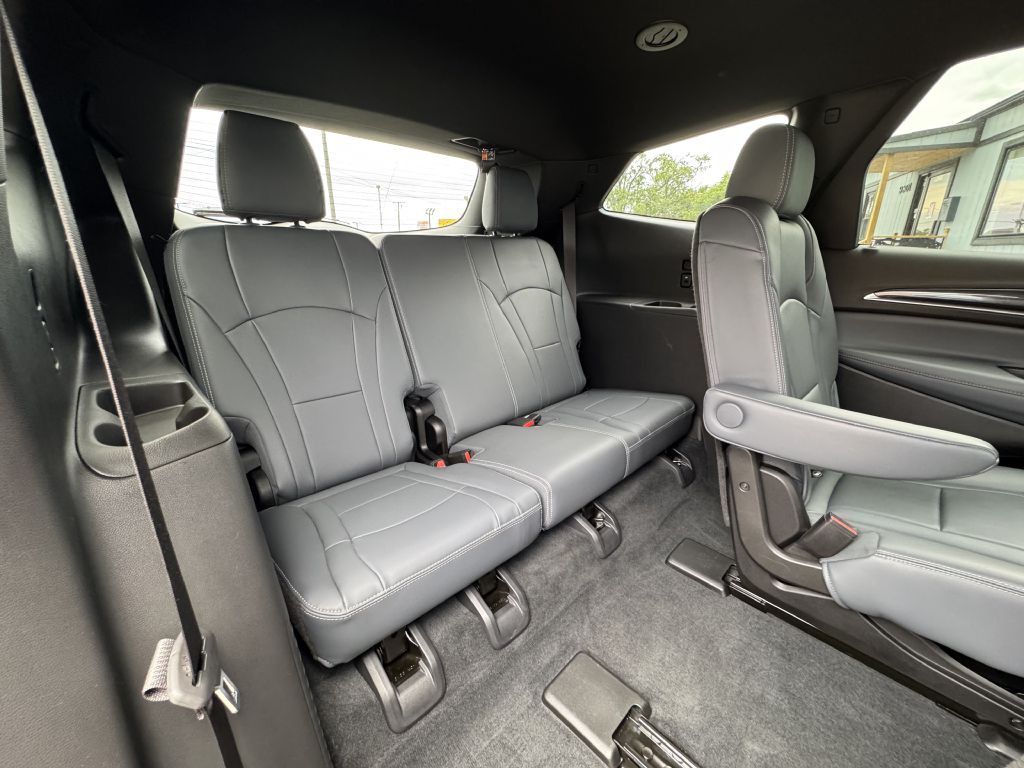 2022 Buick Enclave Image 19