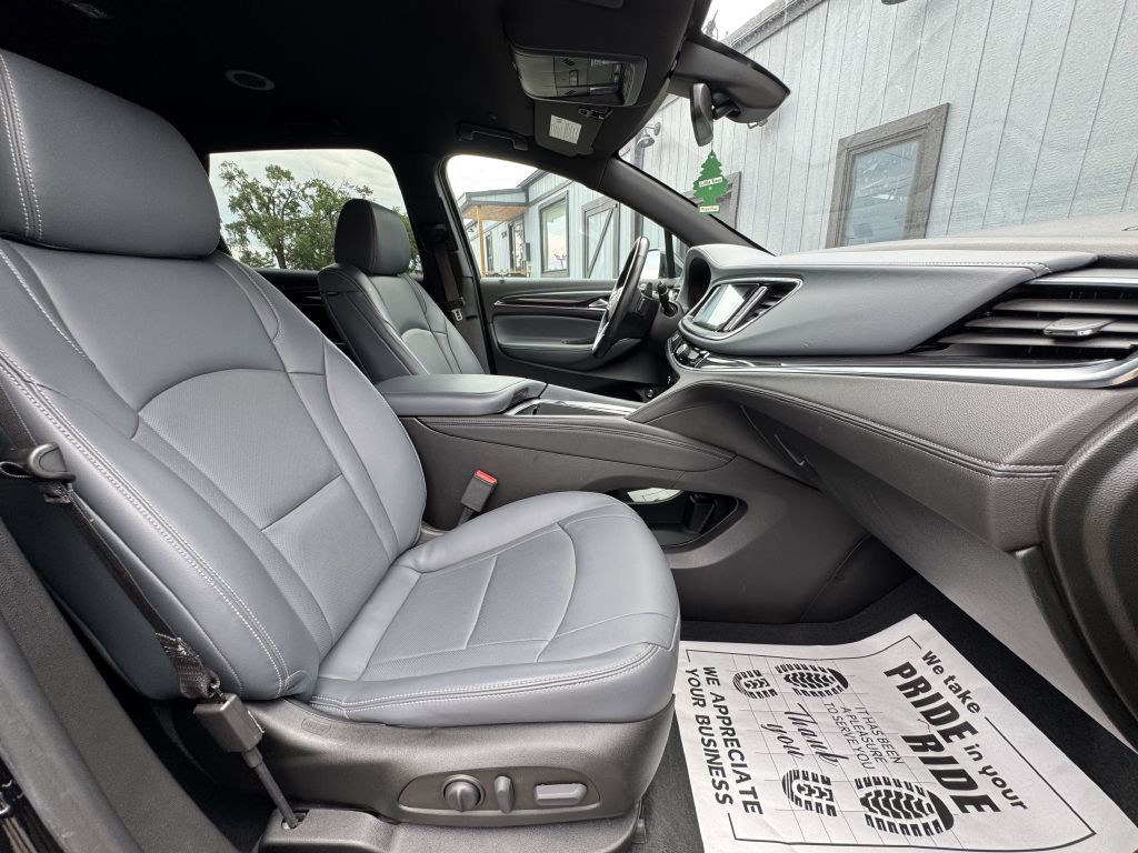 2022 Buick Enclave Image 21