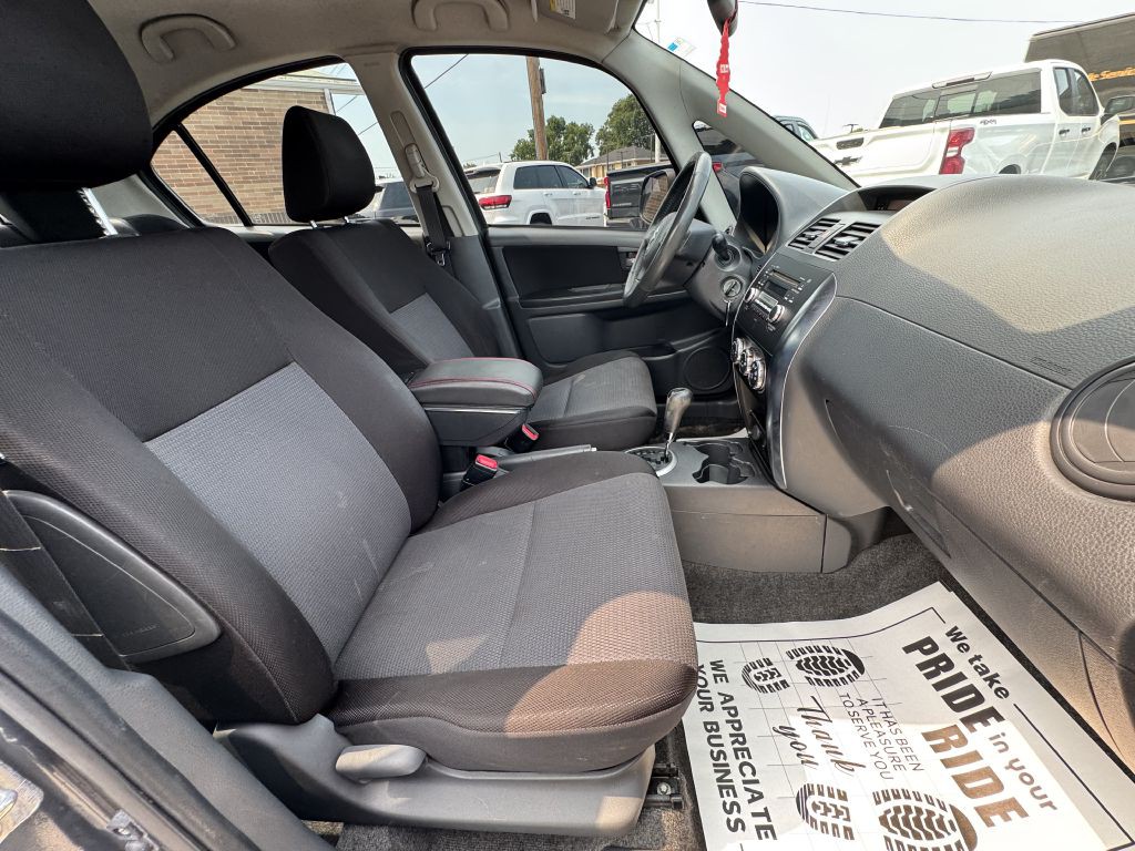 2008 Suzuki SX4 Image 18