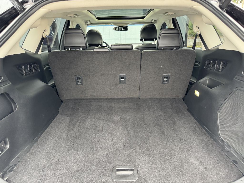2017 Ford Edge Image 16