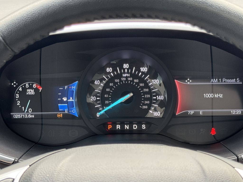 2017 Ford Edge Image 24