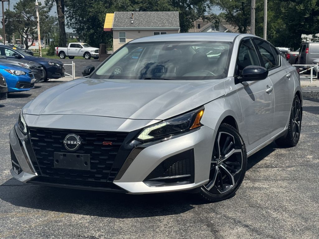 2023 Nissan Altima Image 3