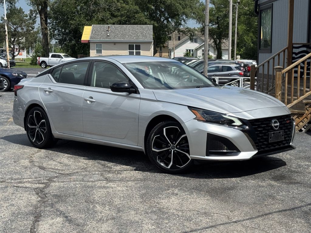 2023 Nissan Altima Image 5