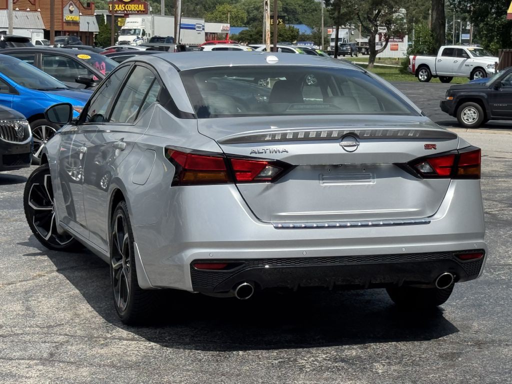 2023 Nissan Altima Image 7