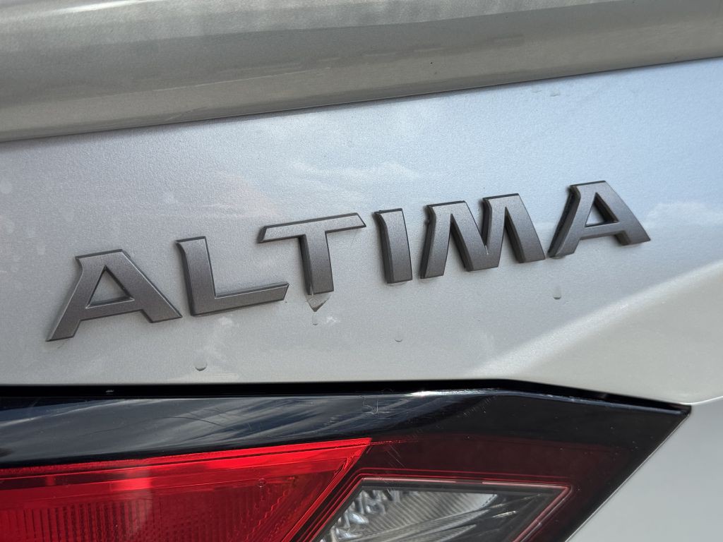 2023 Nissan Altima Image 13