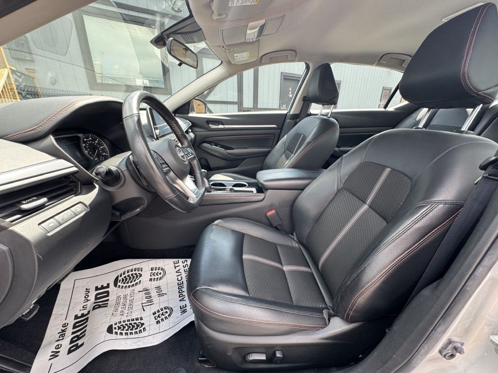 2023 Nissan Altima Image 15