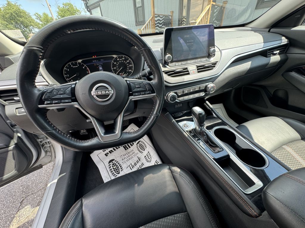 2023 Nissan Altima Image 16
