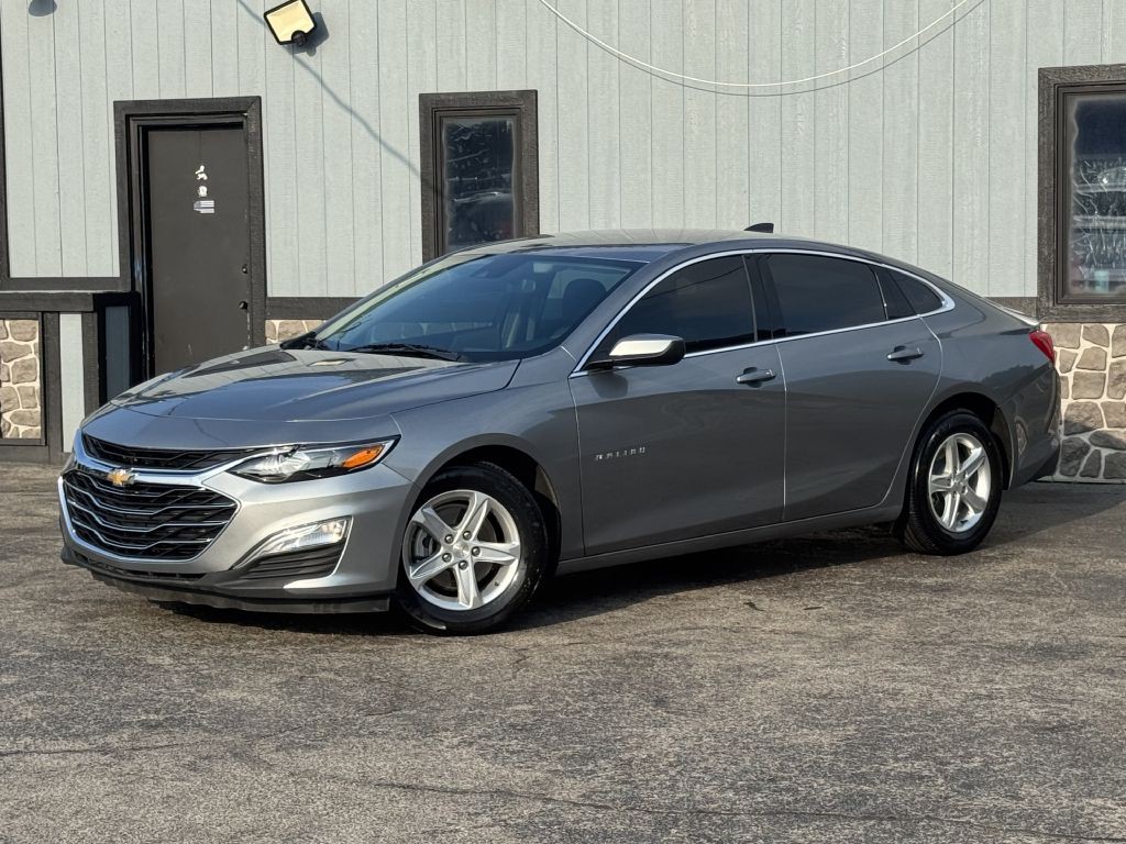 2024 Chevrolet Malibu Image 2