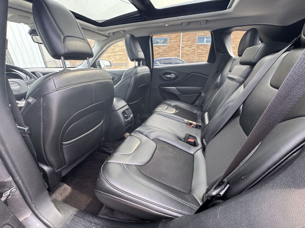 2019 Jeep Cherokee Image 19