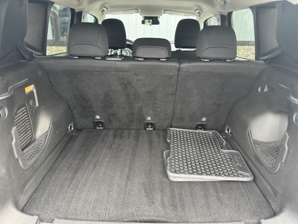 2019 Jeep Renegade Image 16