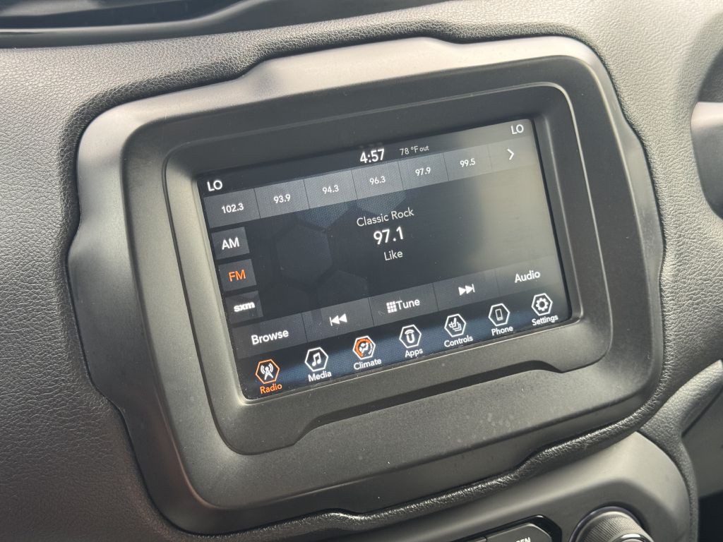 2019 Jeep Renegade Image 24