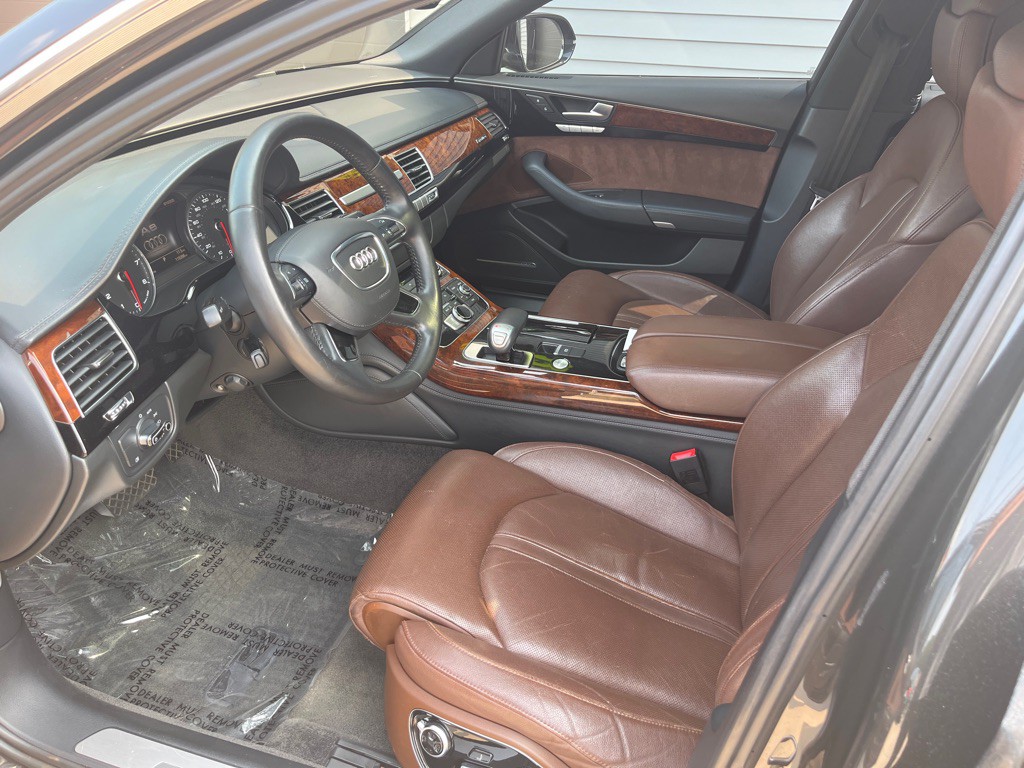 2013 Audi A8 Image 4
