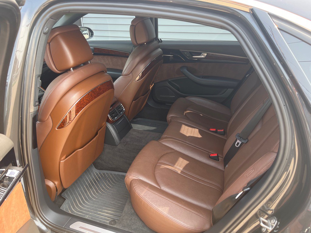 2013 Audi A8 Image 5