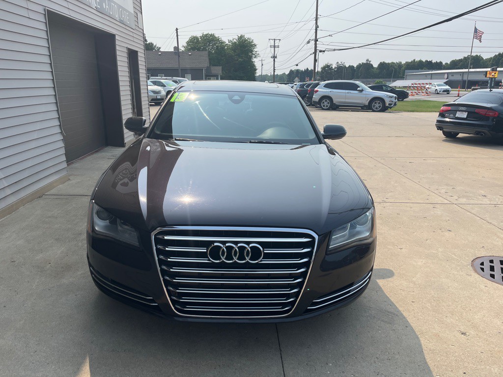 2013 Audi A8 Image 8