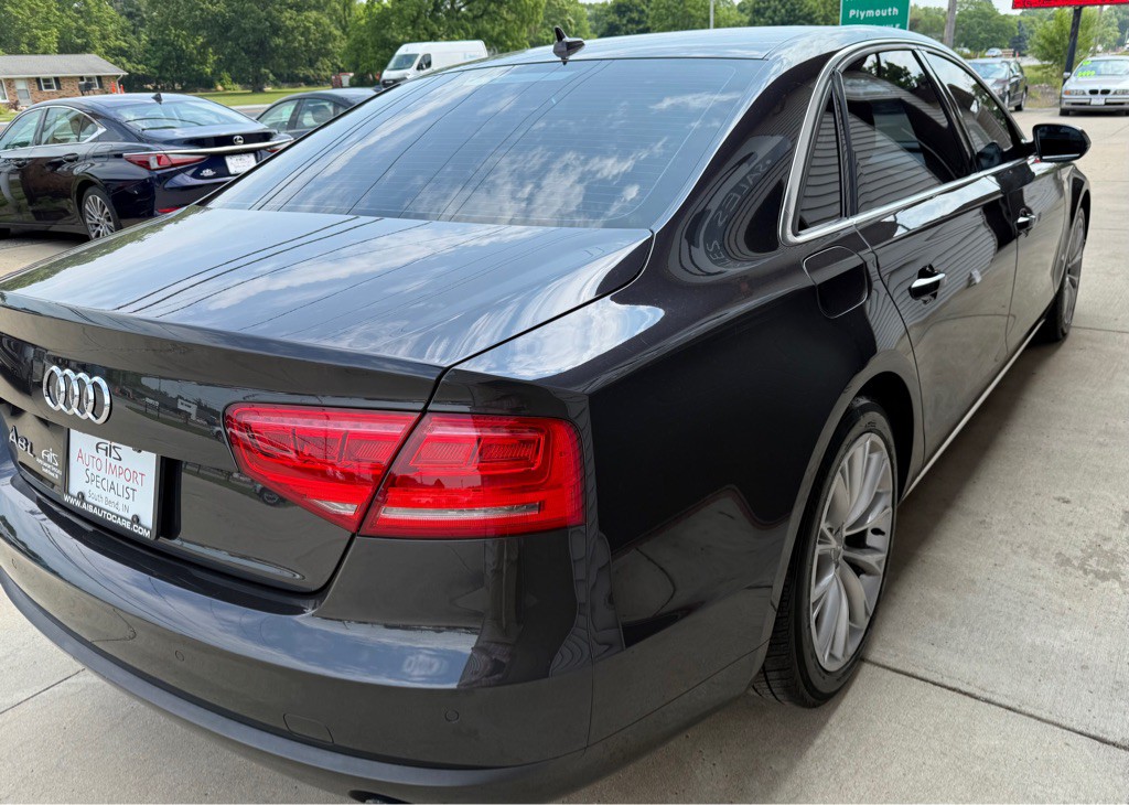 2013 Audi A8 Image 20