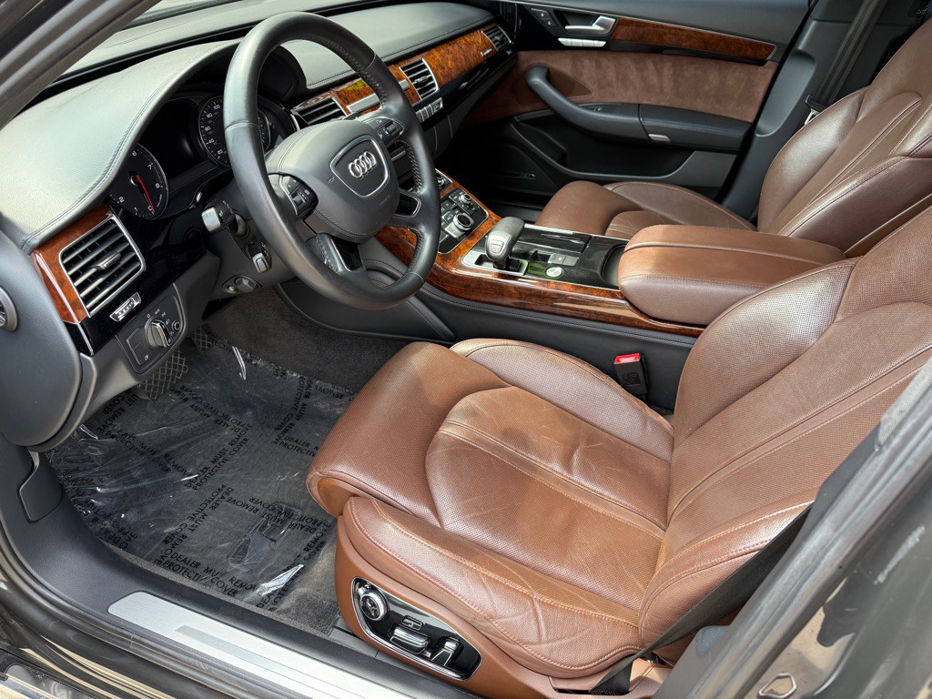 2013 Audi A8 Image 23