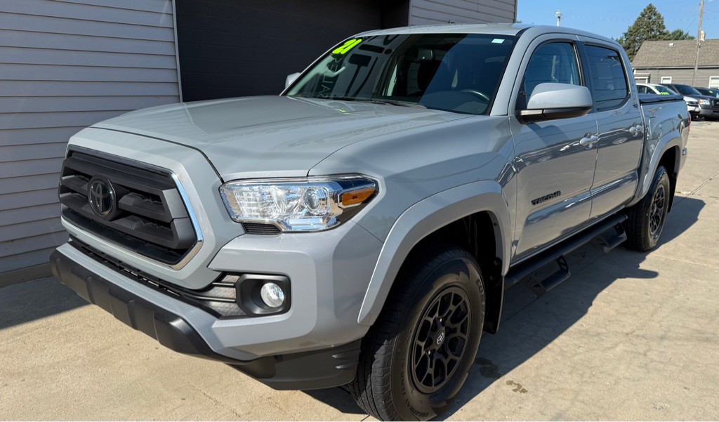 2021 Toyota Tacoma Image 3
