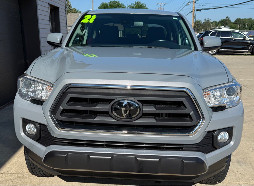 2021 Toyota Tacoma Image 4