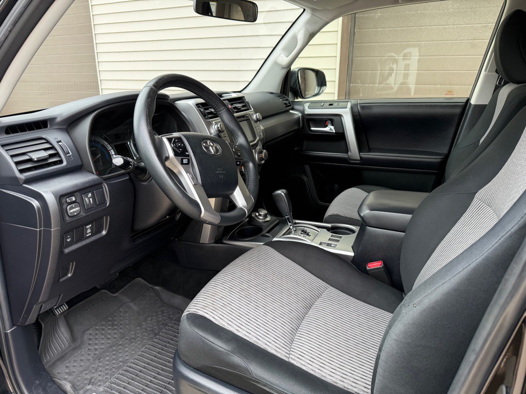 2018 Toyota 4Runner Image 10