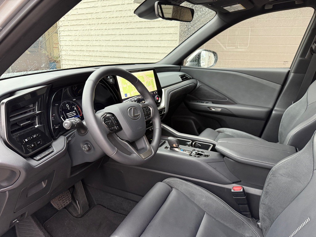 2025 Lexus TX Image 7