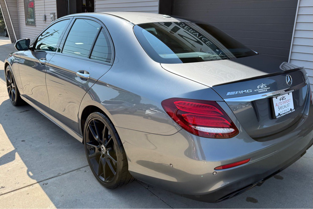2017 Mercedes-Benz E-Class Image 3