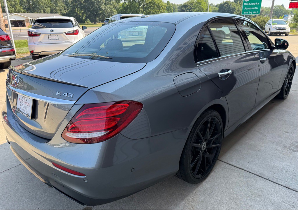 2017 Mercedes-Benz E-Class Image 5