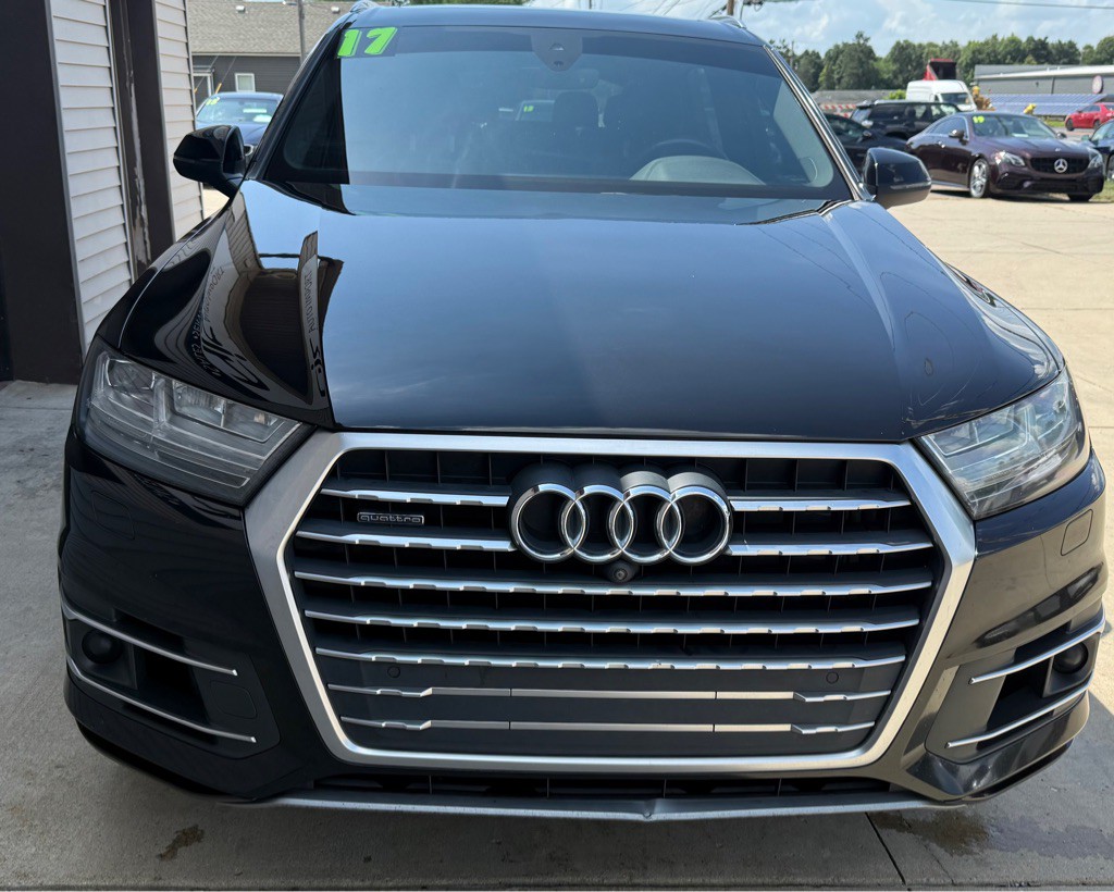 2017 Audi Q7 Image 2