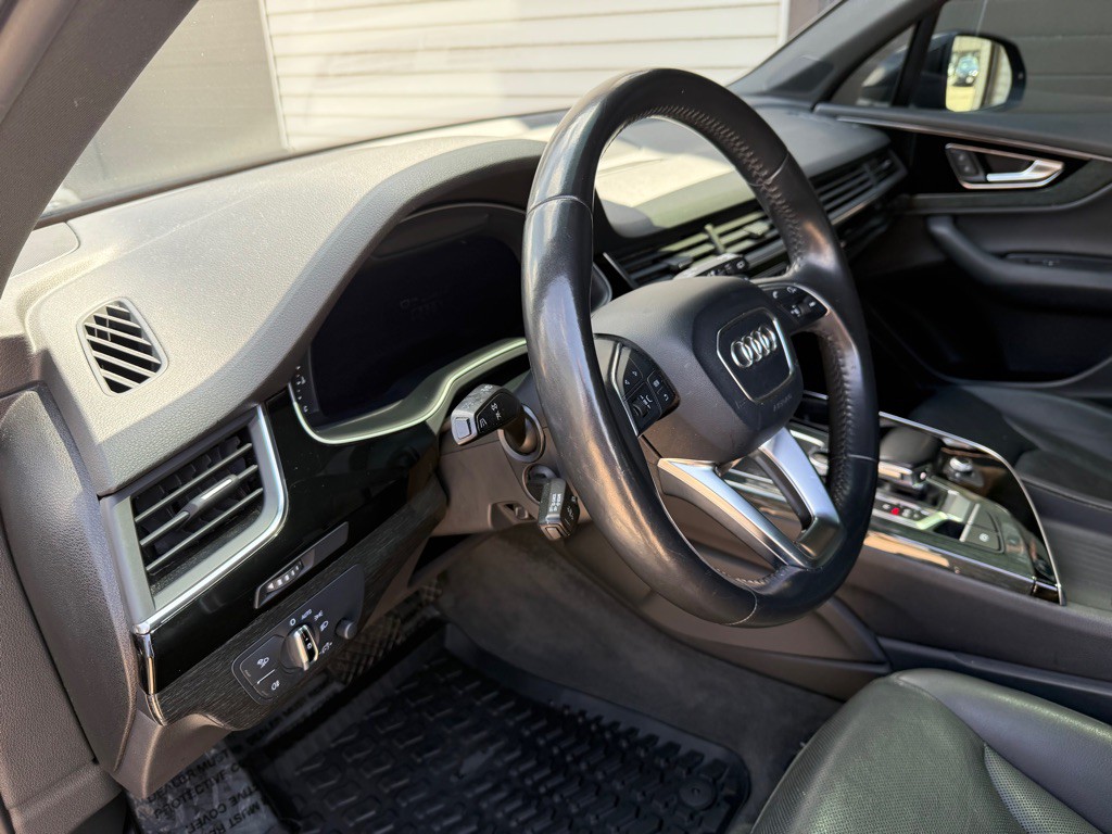2017 Audi Q7 Image 8
