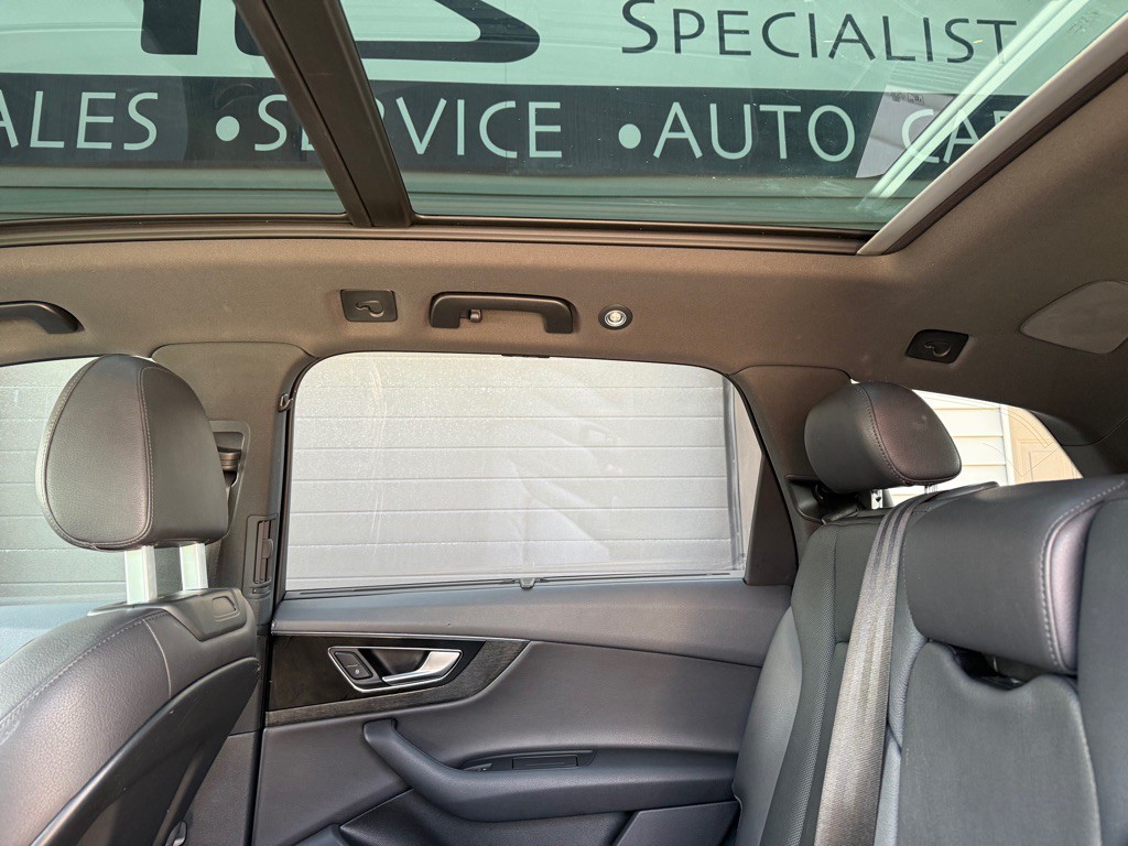2017 Audi Q7 Image 12